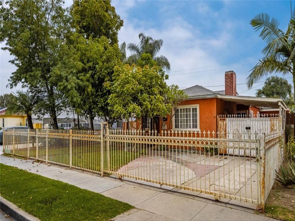Lynwood, CA 90262,10933 Sampson AVE