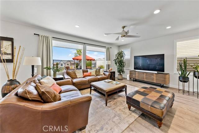 Saugus, CA 91350,18106 Meridian LN