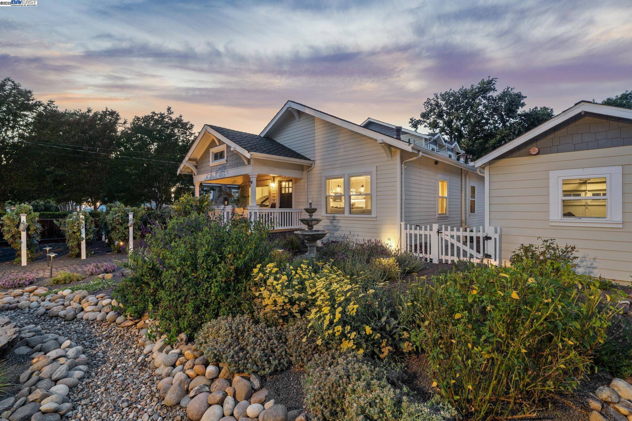 Pleasanton, CA 94566,403 Saint Mary St