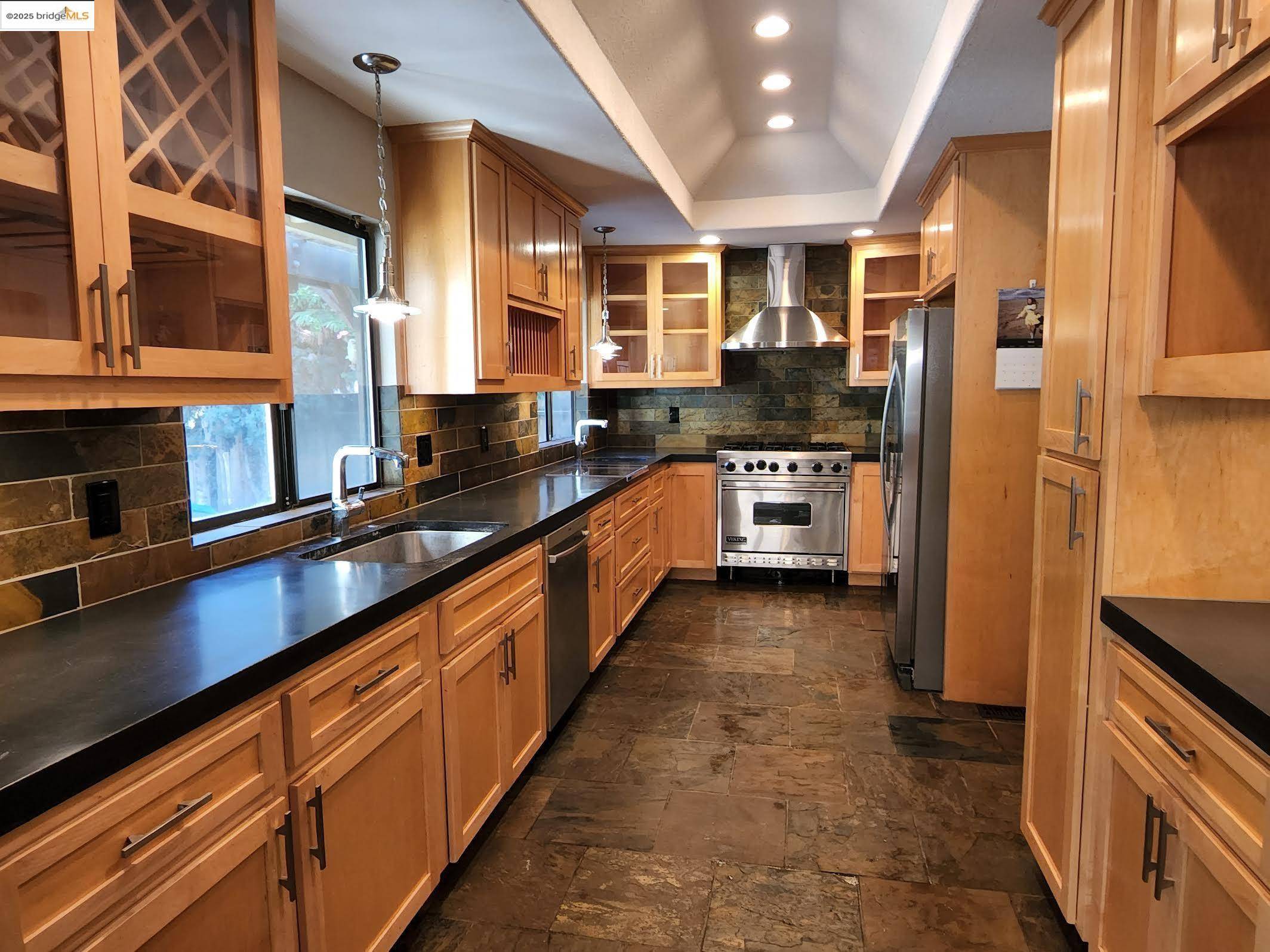 Oakdale, CA 95361,1127 River Bluff DR