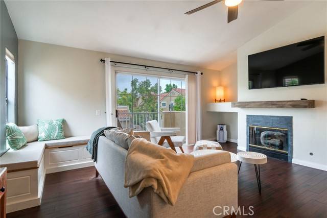 Tustin, CA 92782,2444 Paseo Circulo