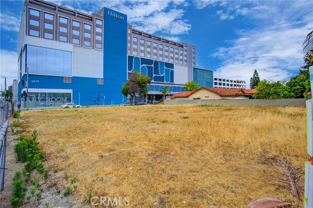 Buena Park, CA 90621,7911 Orangethorpe Ave