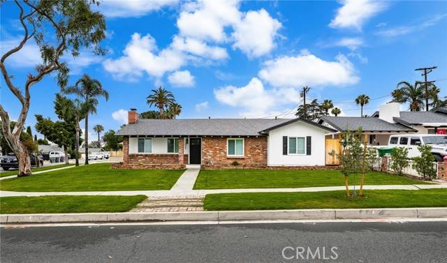 Corona, CA 92882,1905 Davis ST