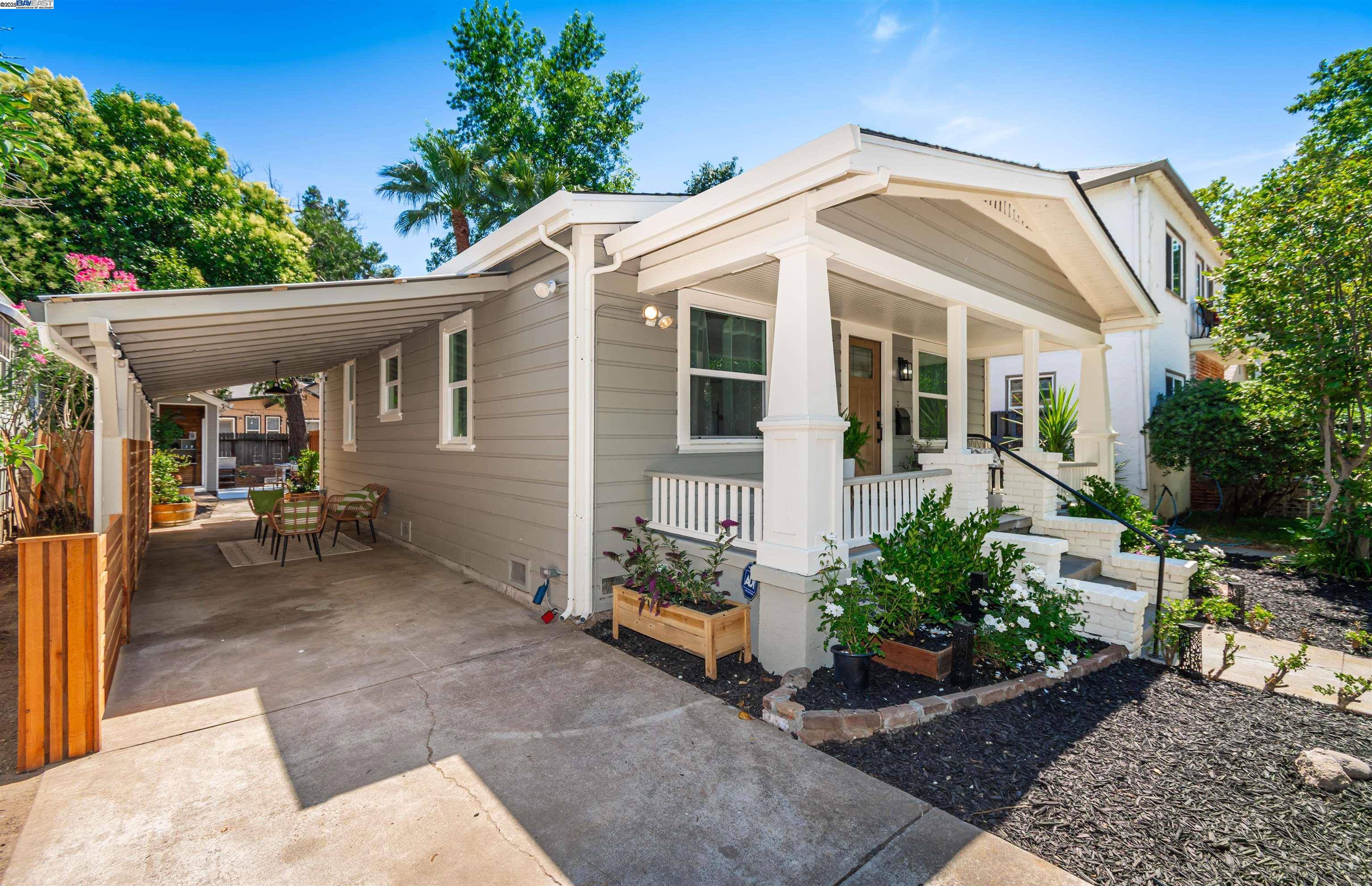 Sacramento, CA 95818,2736 4Th Ave
