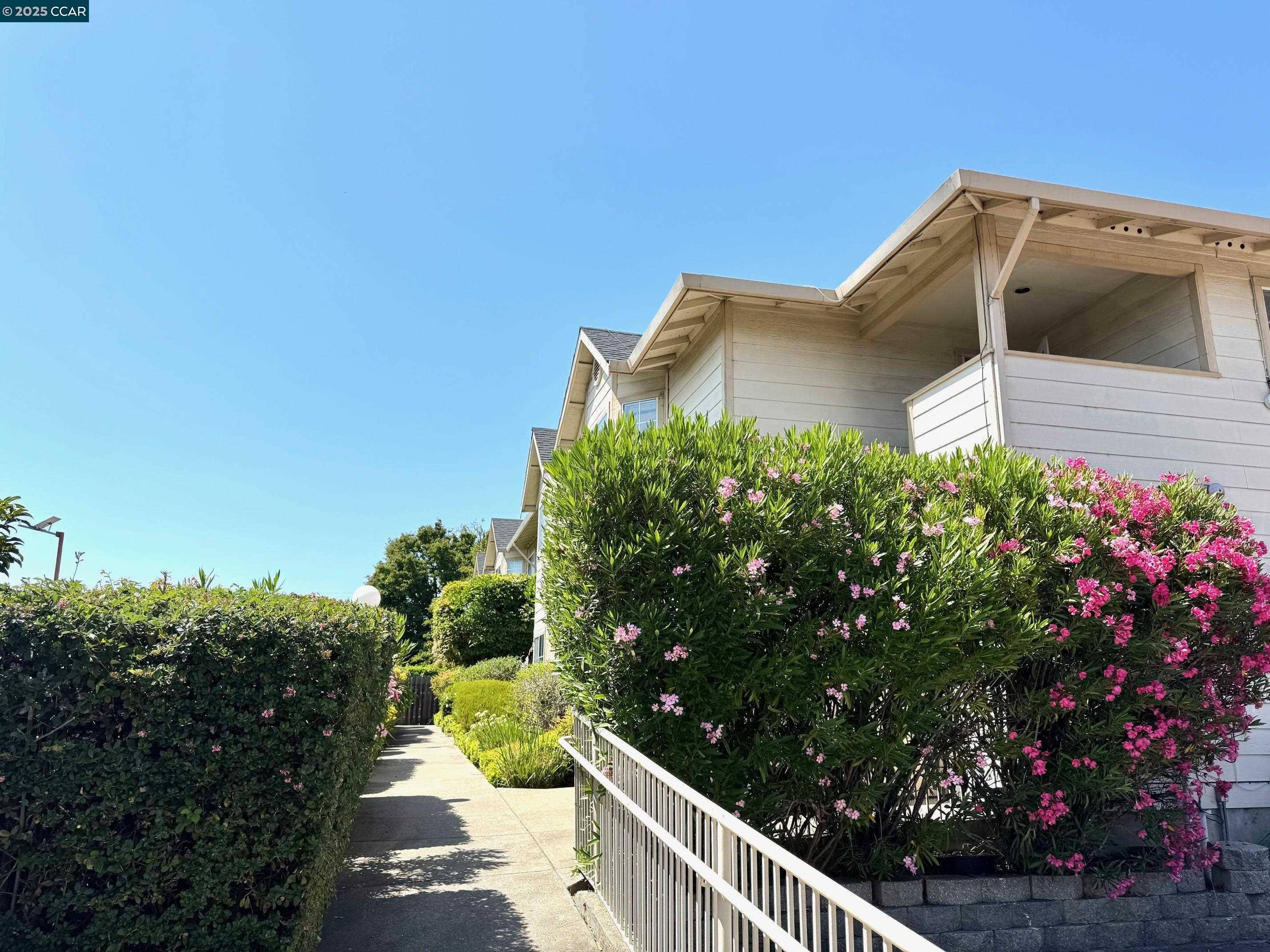 Oakland, CA 94619-2148,3693 Maybelle Ave