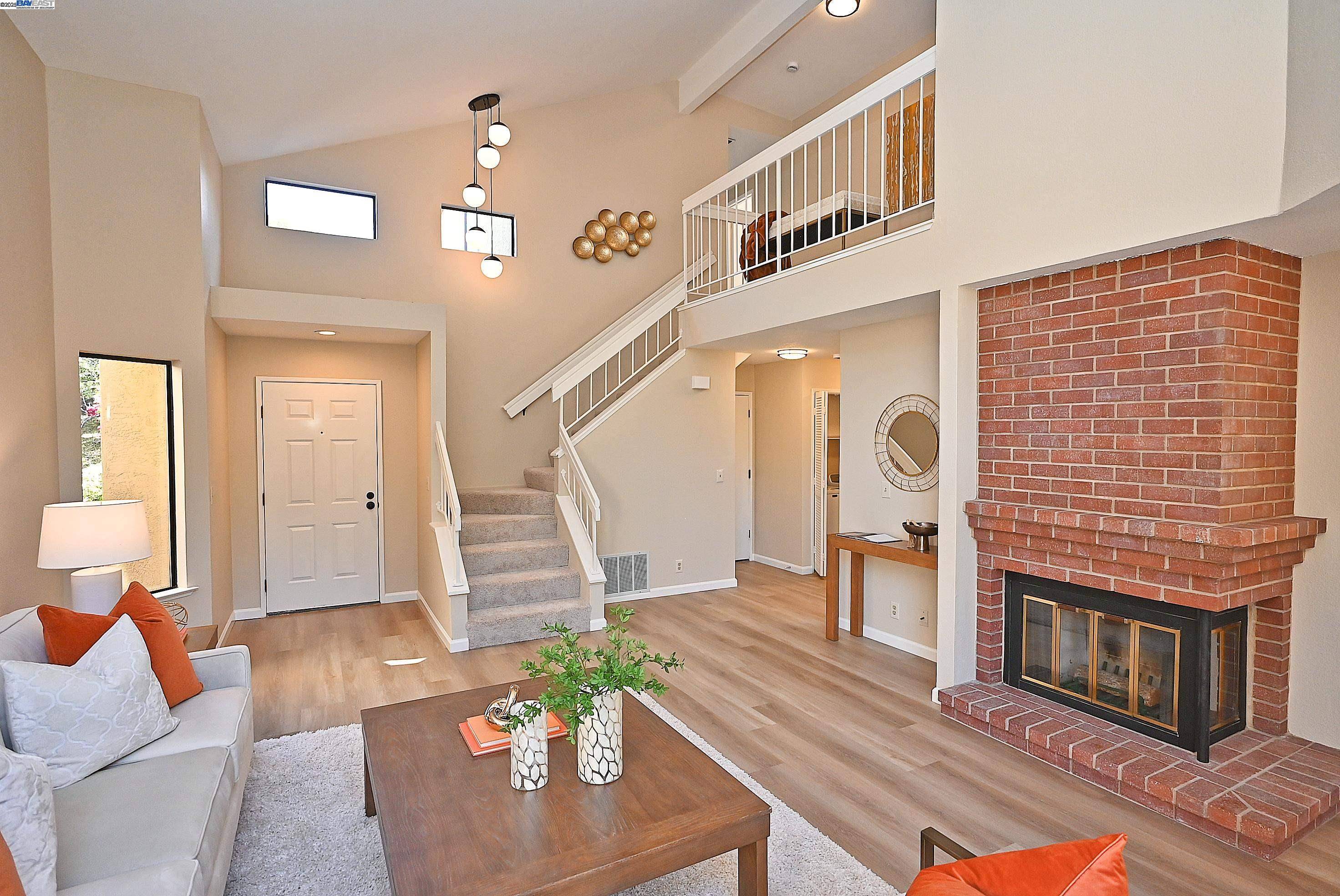 Hayward, CA 94542,28111 Ziele Creek Dr