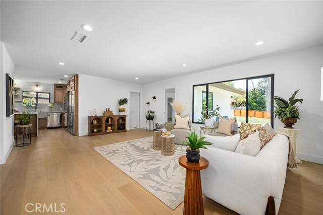 Fullerton, CA 92835,3209 Lakeknoll DR