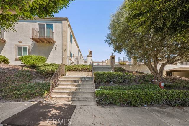 Redondo Beach, CA 90277,120 S Francisca AVE 12