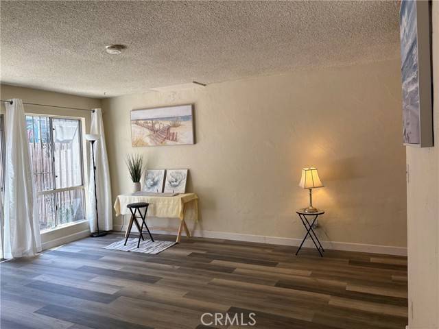 Redondo Beach, CA 90278,2706 Voorhees AVE 4