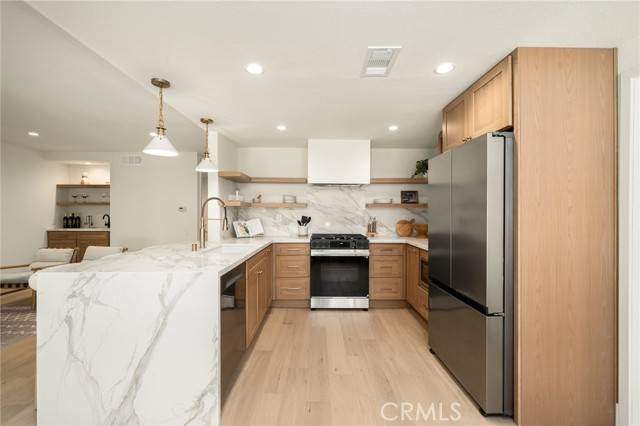Irvine, CA 92620,13 Lucero W