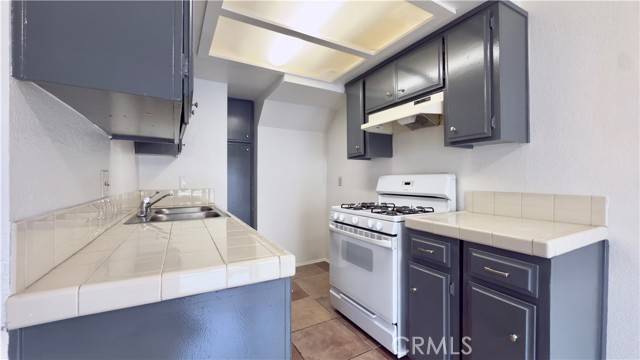 North Hills, CA 91343,9047 Langdon AVE 28