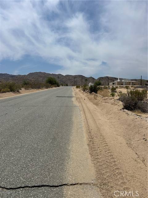 Twentynine Palms, CA 92277,6424 Canyon RD
