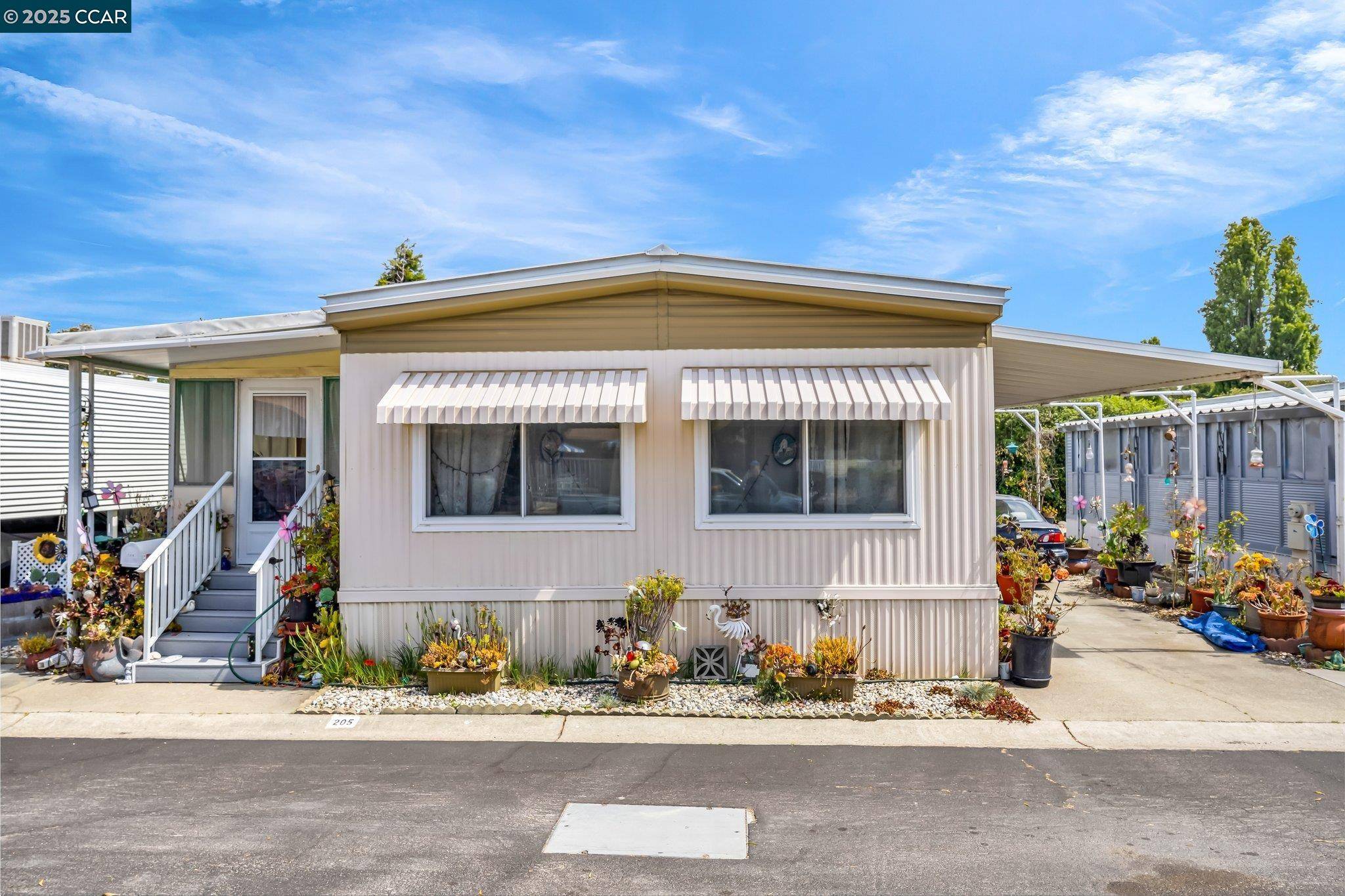 San Pablo, CA 94806,16401 San Pablo Ave 205