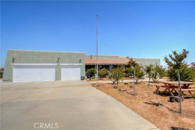 Phelan, CA 92371,8140 Del CT