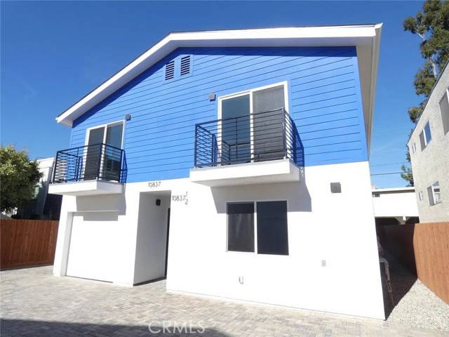 North Hollywood, CA 91602,10837 1/2 Blix ST