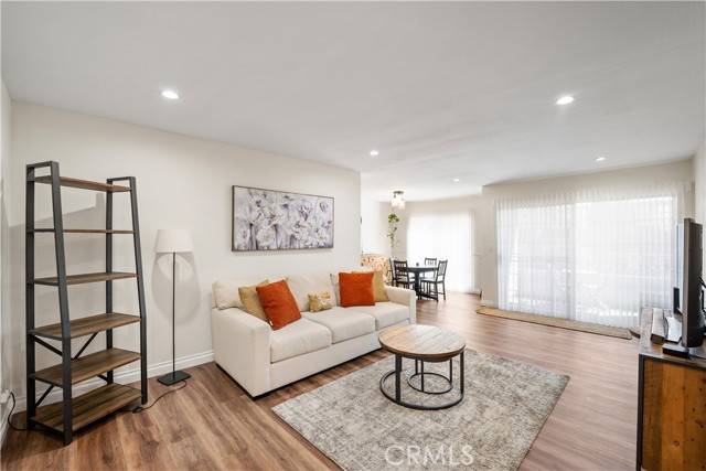 Sherman Oaks, CA 91403,4647 Willis AVE 217