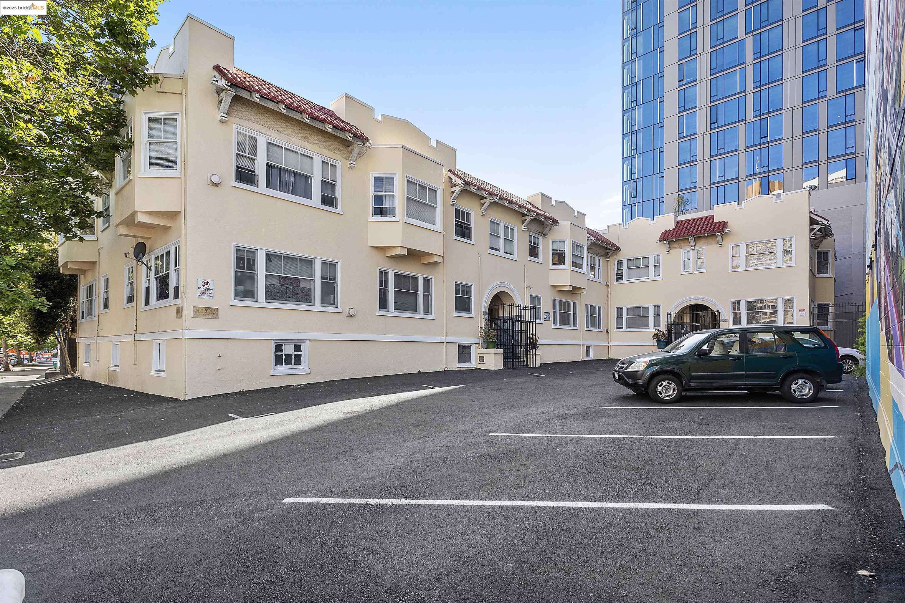 Oakland, CA 94612,2337 Harrison St