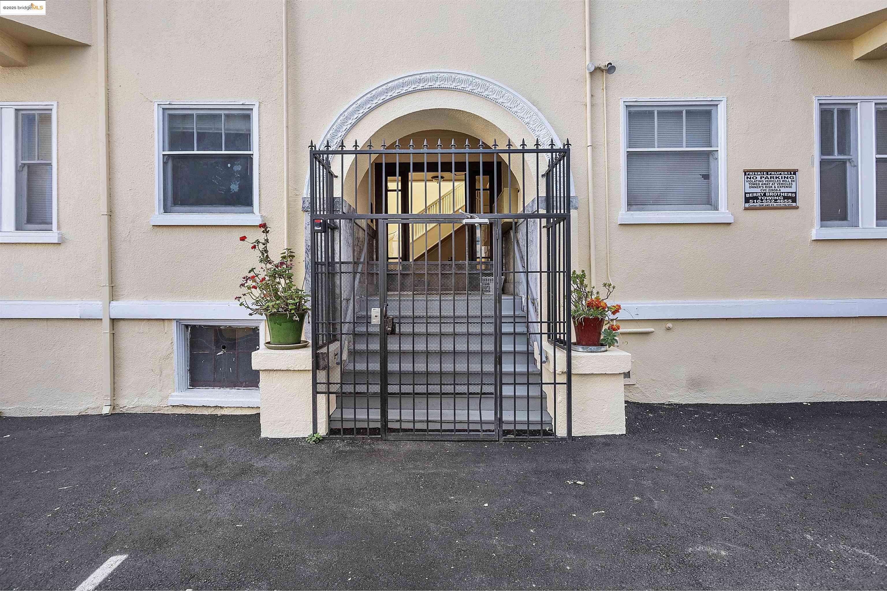 Oakland, CA 94612,2337 Harrison St