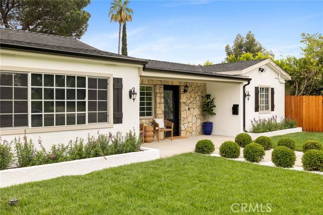 North Hollywood, CA 91606,6105 Bellingham AVE