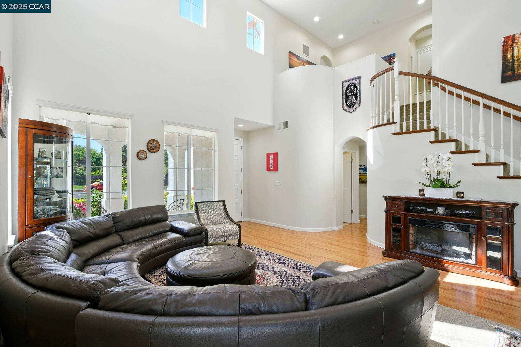 San Ramon, CA 94582,416 Ustilago Ct