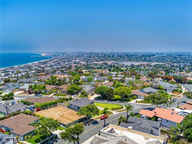 Redondo Beach, CA 90277,120 Via Alameda