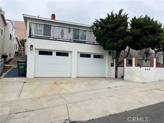 Hermosa Beach, CA 90254,945 Montgomery DR