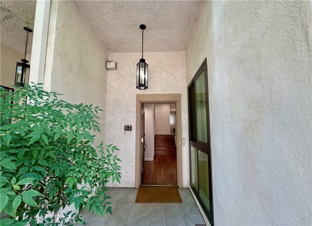 Encino, CA 91316,5533 Edward E Horton LN 3