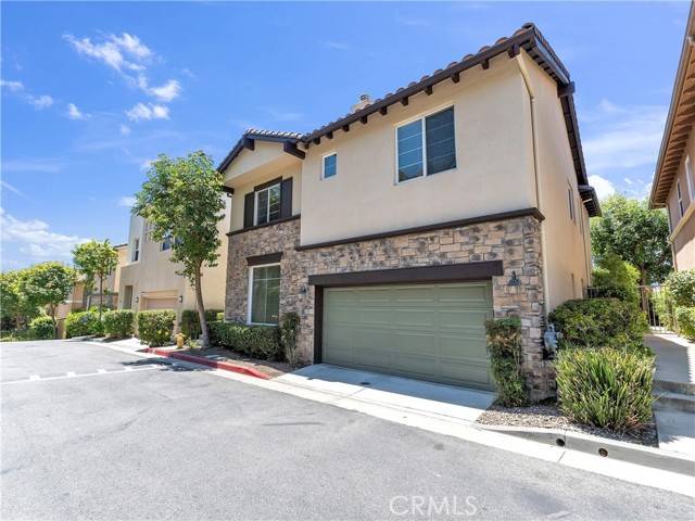 Woodland Hills, CA 91367,5637 Como CIR