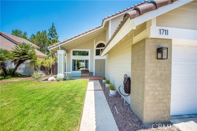 Corona, CA 92882,1711 Yellow Pine