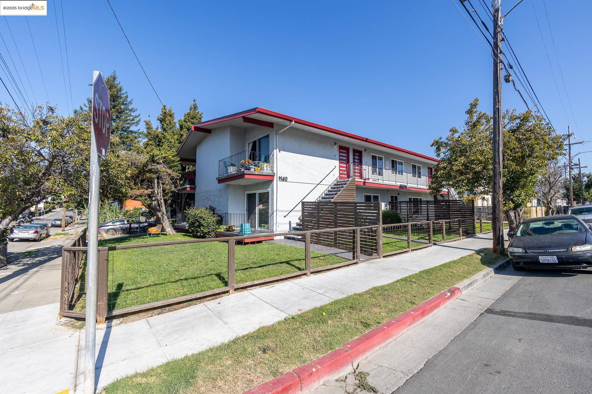 Oakland, CA 94606,1140 E 22nd ST