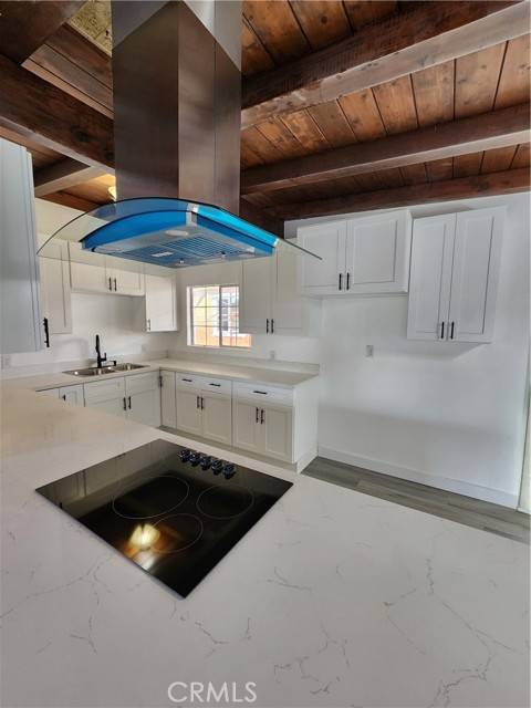 San Fernando, CA 91340,12975 corcoran PL
