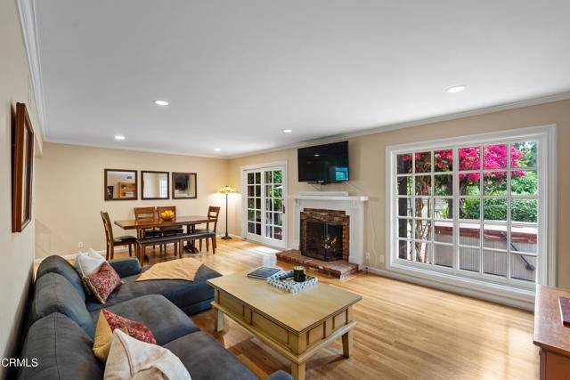 Ventura, CA 93003,5489 N Bryn Mawr ST