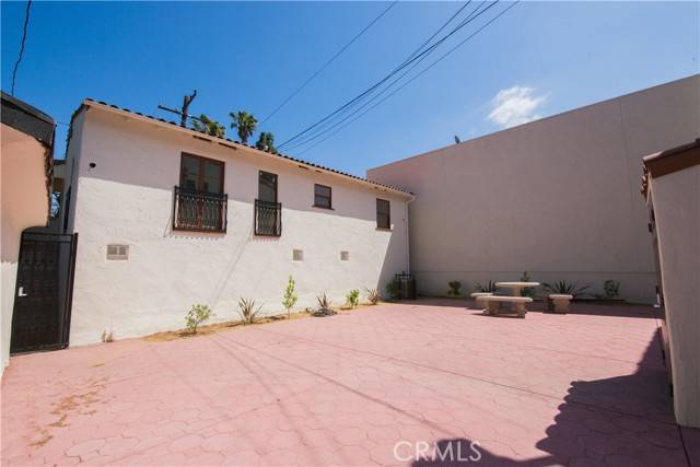 Corona, CA 92882,711 W 6th ST 5