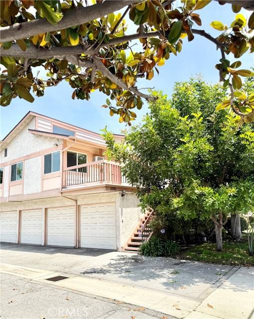 Long Beach, CA 90807,3301 Pasadena AVE