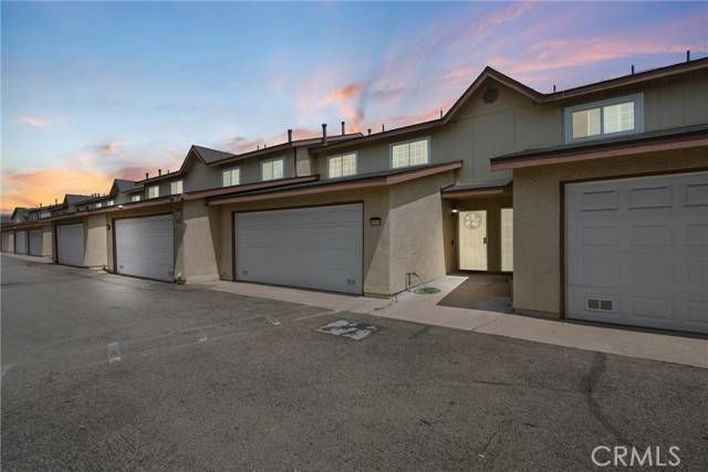 Pomona, CA 91766,1571 S Reservoir ST C