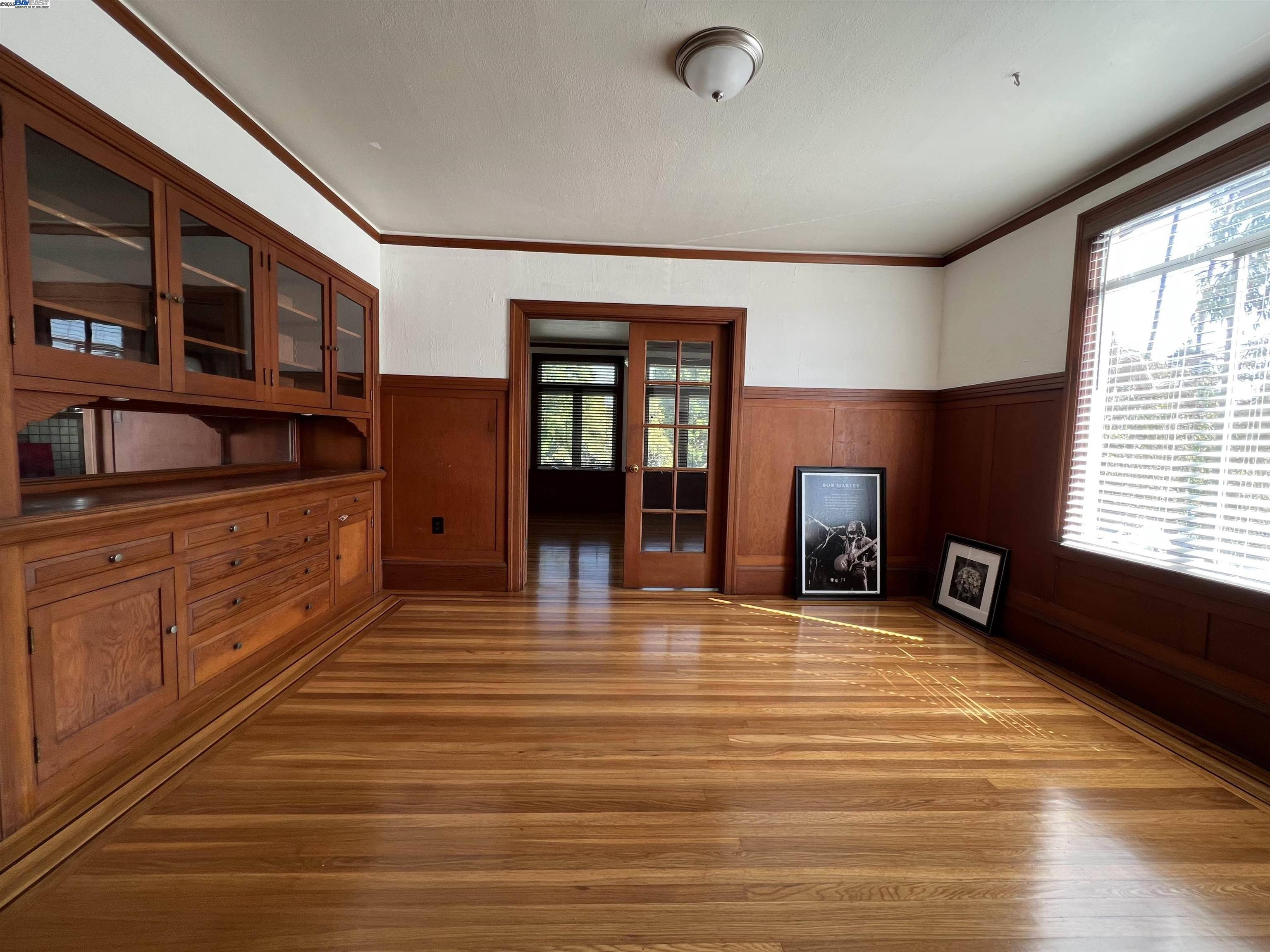 Alameda, CA 94501,1301 9Th St