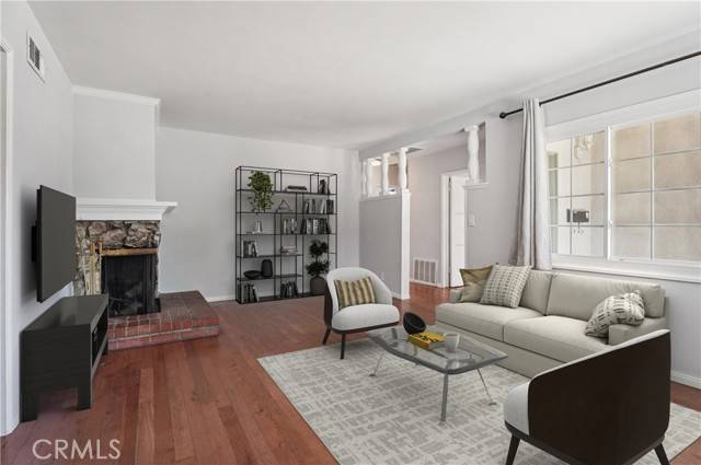 Woodland Hills, CA 91303,6552 Farralone AVE