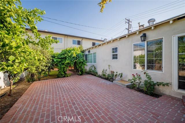 Glendale, CA 91202,1038 N Columbus AVE