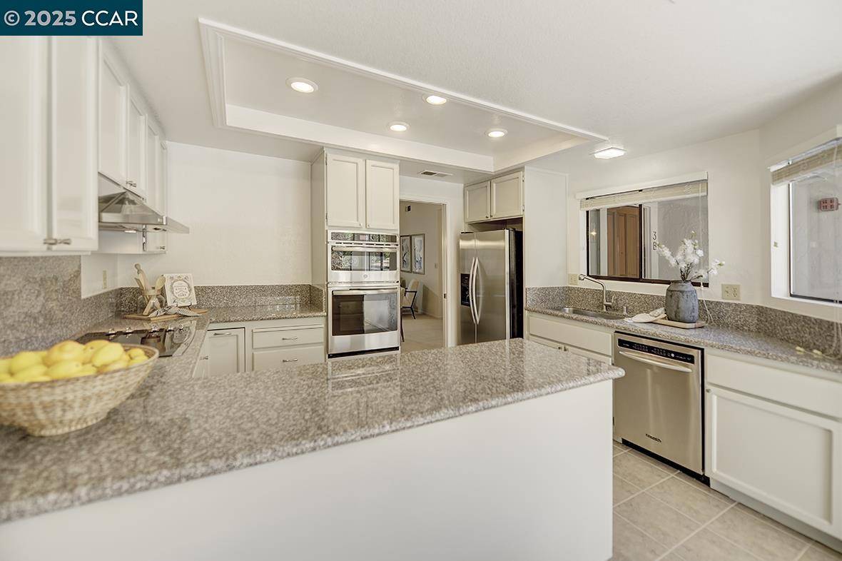 Walnut Creek, CA 94595,4243 Terra Granada Dr 3B