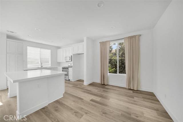 Irvine, CA 92618,24 Periwinkle