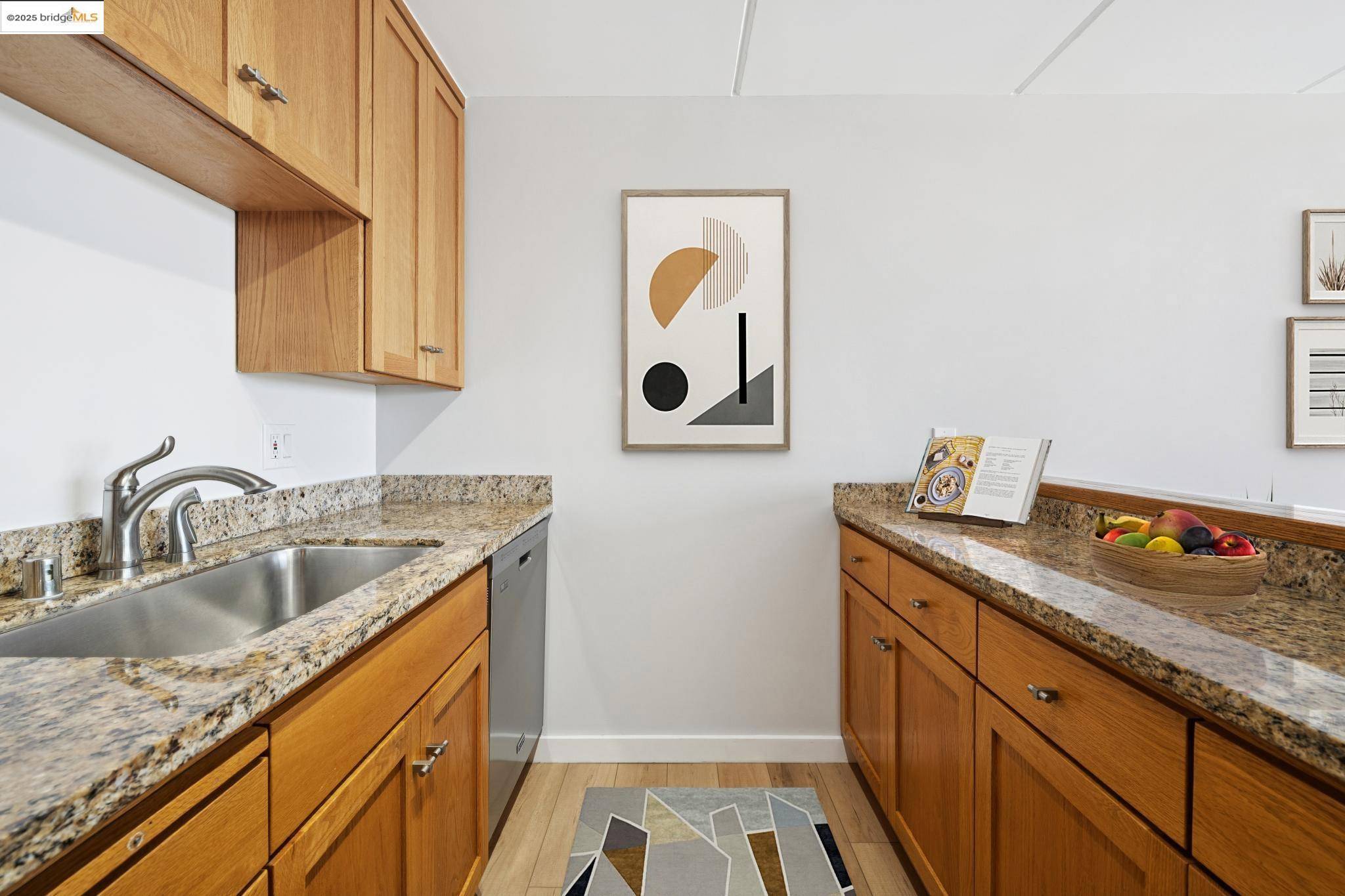 Oakland, CA 94611,1 Kelton Ct 1C