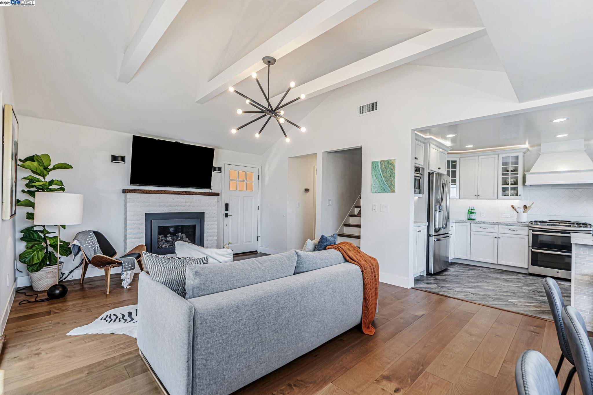 Mill Valley, CA 94941,208 Princeton Ave