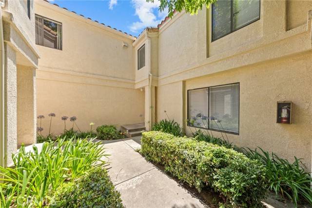 Pomona, CA 91768,430 Anderwood CT 24