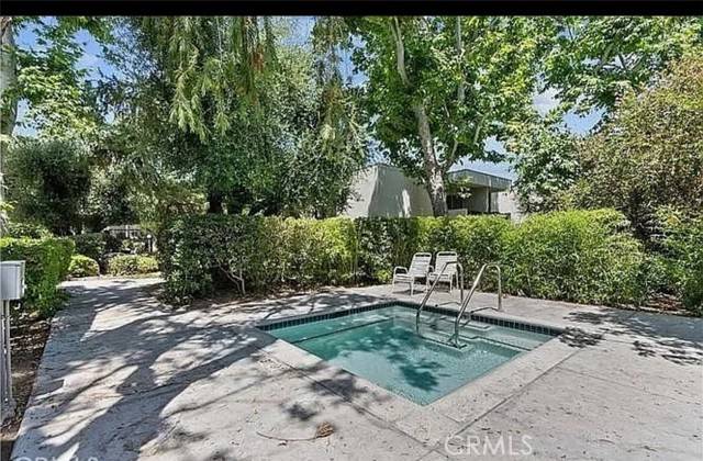 Valencia, CA 91355,23515 Lyons AVE 277