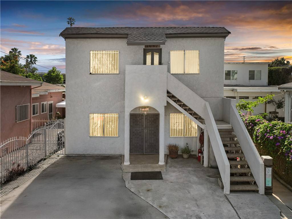 Los Angeles, CA 90038,1067 N Wilton PL