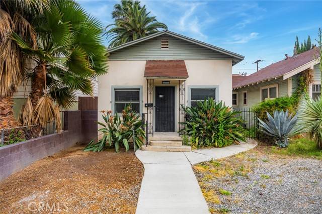 Pomona, CA 91768,689 N Gordon ST
