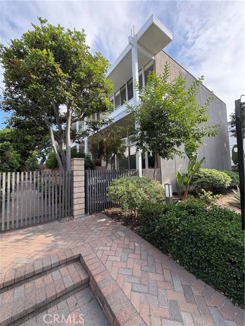 Burbank, CA 91505,4280 W Kling ST