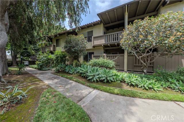 Santa Ana, CA 92701,1345 Cabrillo Park DR B12