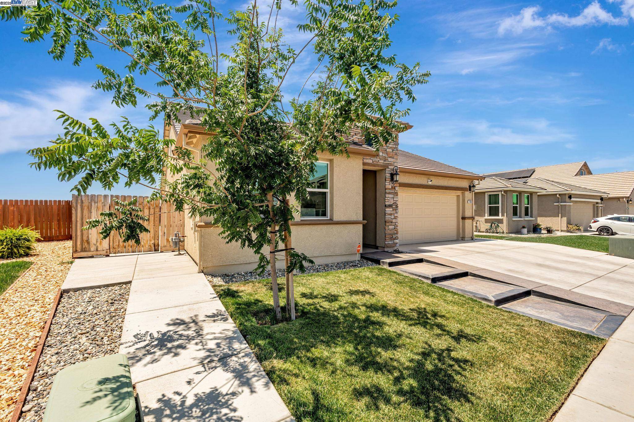 Los Banos, CA 93635,1893 Summit Dr