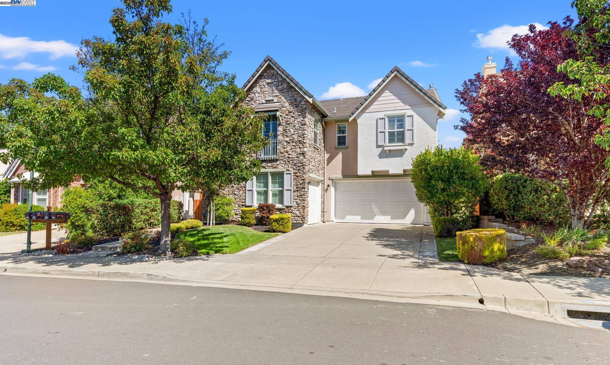 Danville, CA 94506,1736 Cottswald St